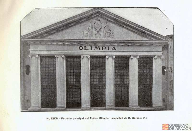 Fachada del Teatro Olimpia propiedad de Antonio Pie Lacruz (Huesca)